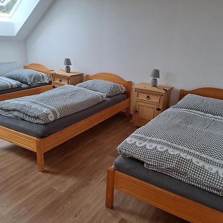 Pension Na Statku- Konsky Apartman Malenitz Extérieur photo